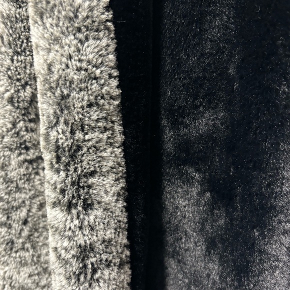 COMME CA ISM Black and Gray Infinity Circle Scarf from Japan - Picture 2 of 4